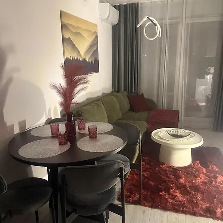 Apartment Podworcowa - Self Check-in 20h *